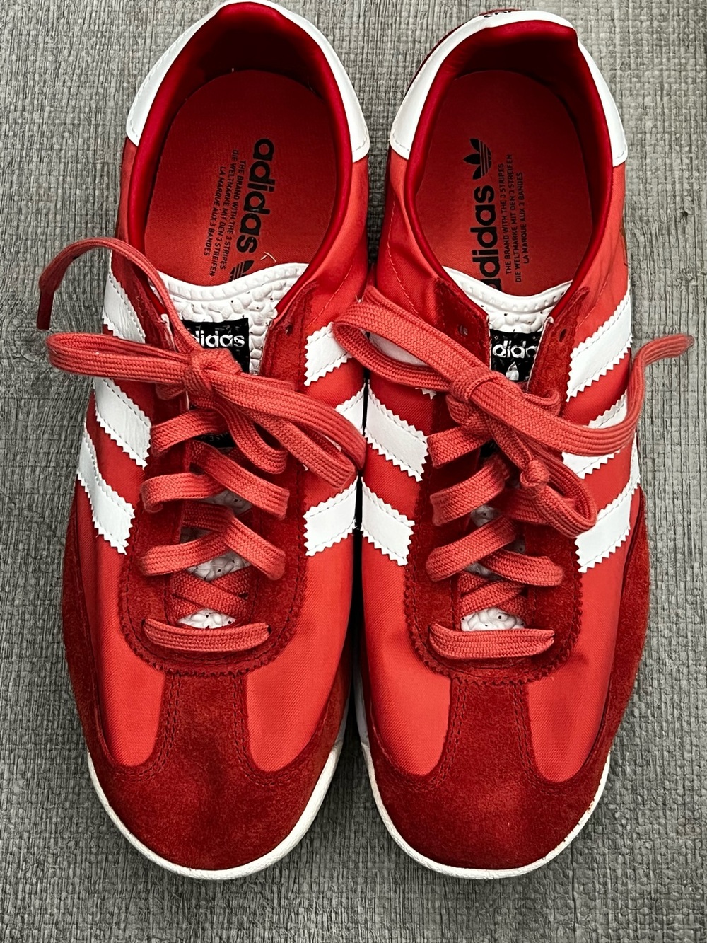 adidas Men’s Scarlet Red/White Lace-Up Low Top Athletic Sneakers Solid IH8081